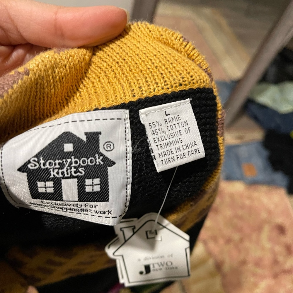 NWT storybook knit sweater - Picture 5 of 6